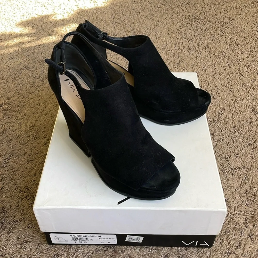 Via Spiga V Wren Black chunky platform heels